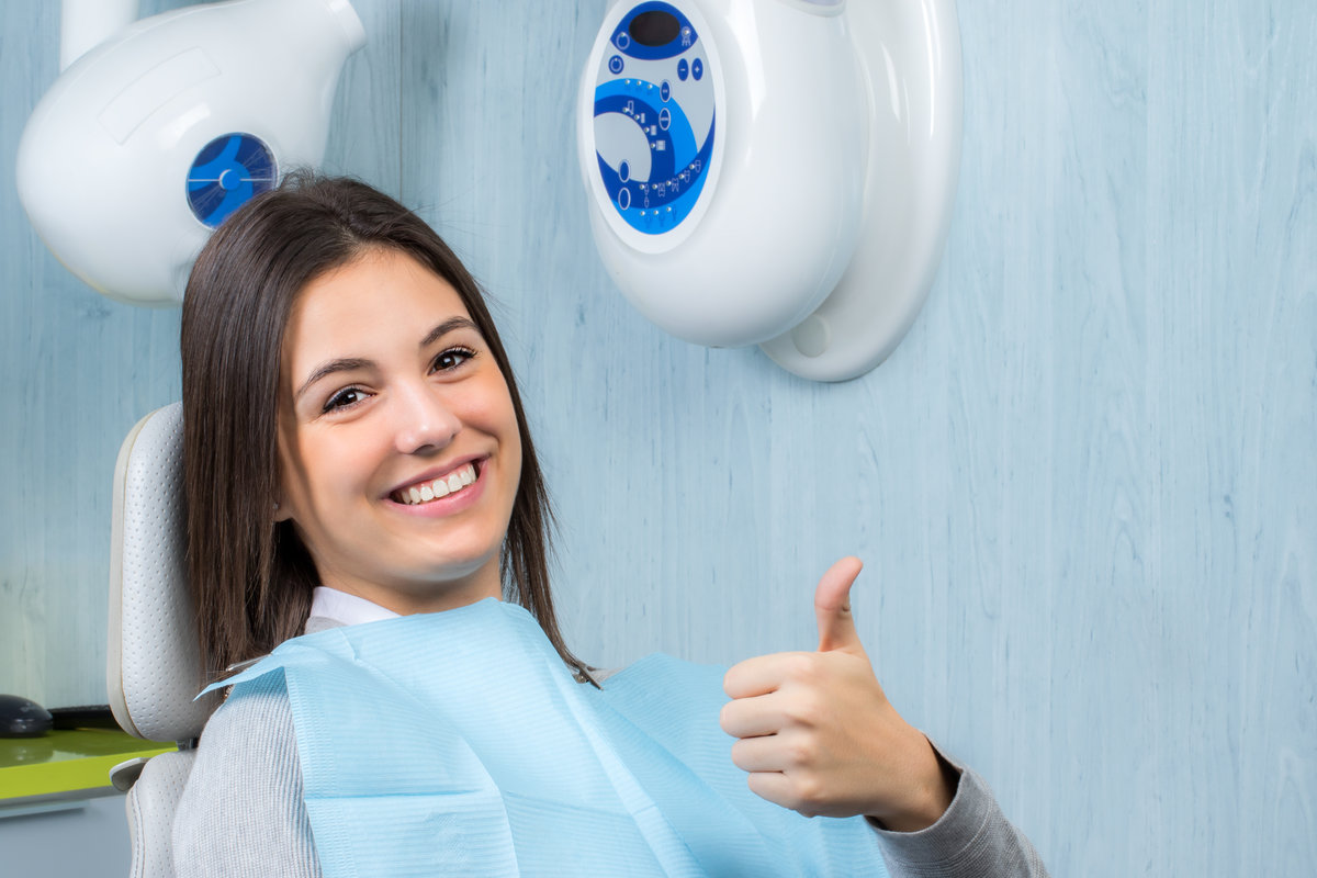 AdobeStock 136172427 - Distinctive Dentistry